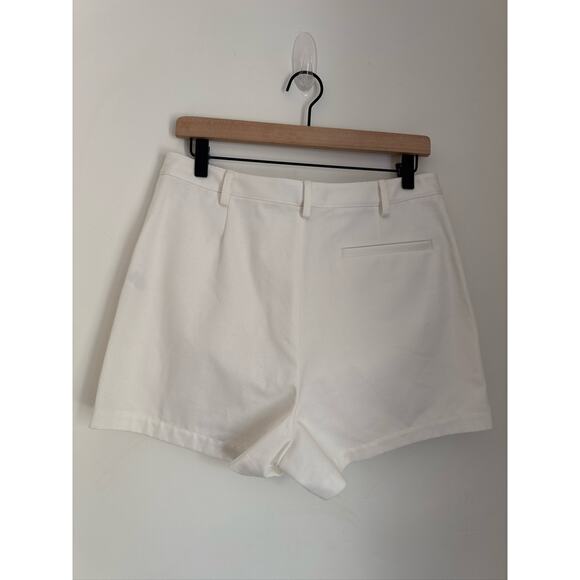 Nili Lotan Cotton Utility Shorts in White - Size 8 - Picture 5 of 8